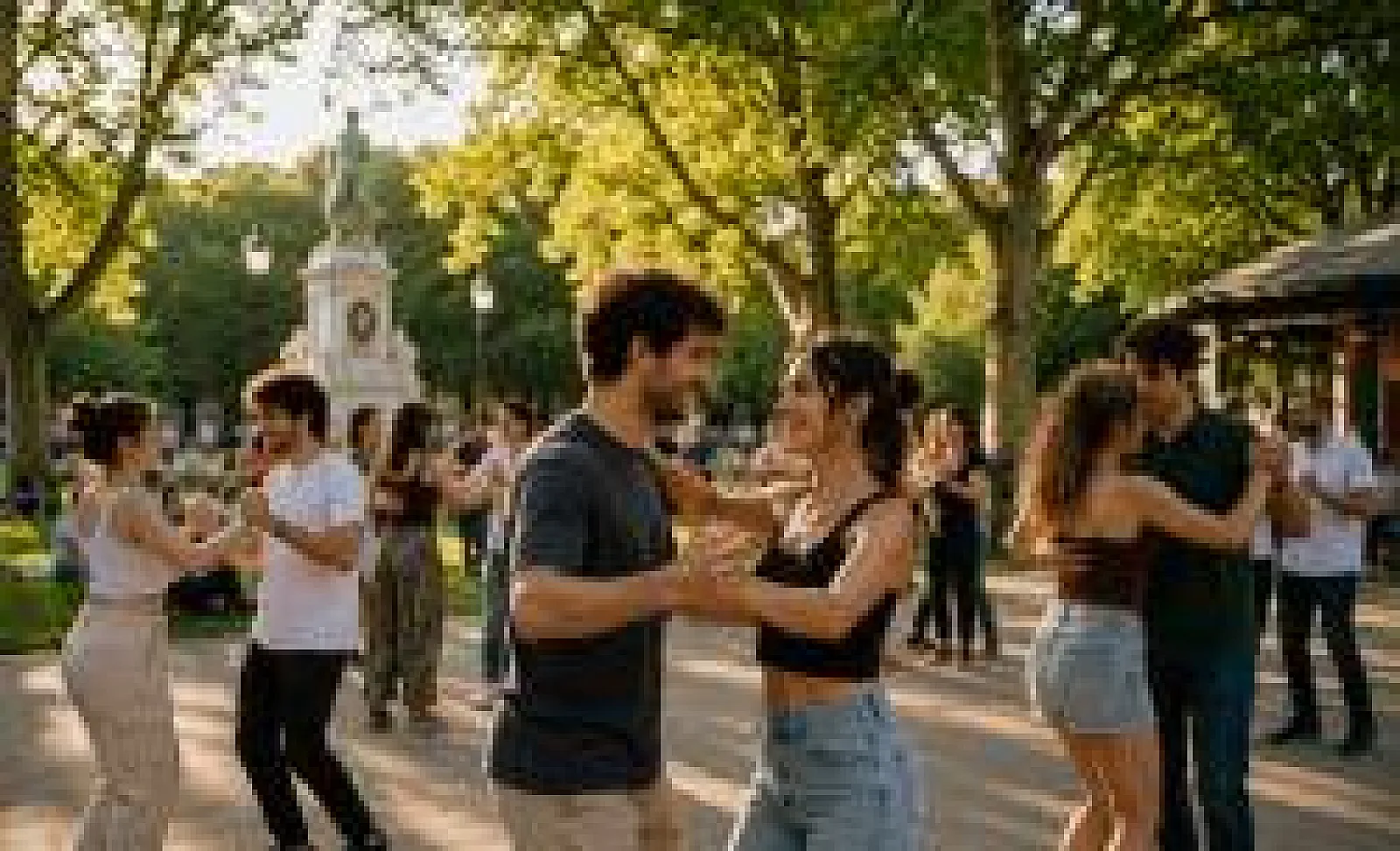 U30-Tango im STADTPARK -- GRATIS für alle unter 30 -- nur bei trockenem Wetter -- LATINANZA